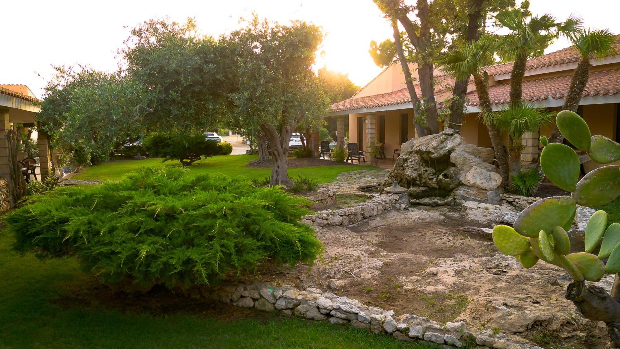 Càbras Hotel Ristorante Sa Pedrera מראה חיצוני תמונה